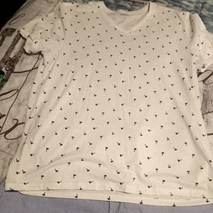 Mens large tee shirt